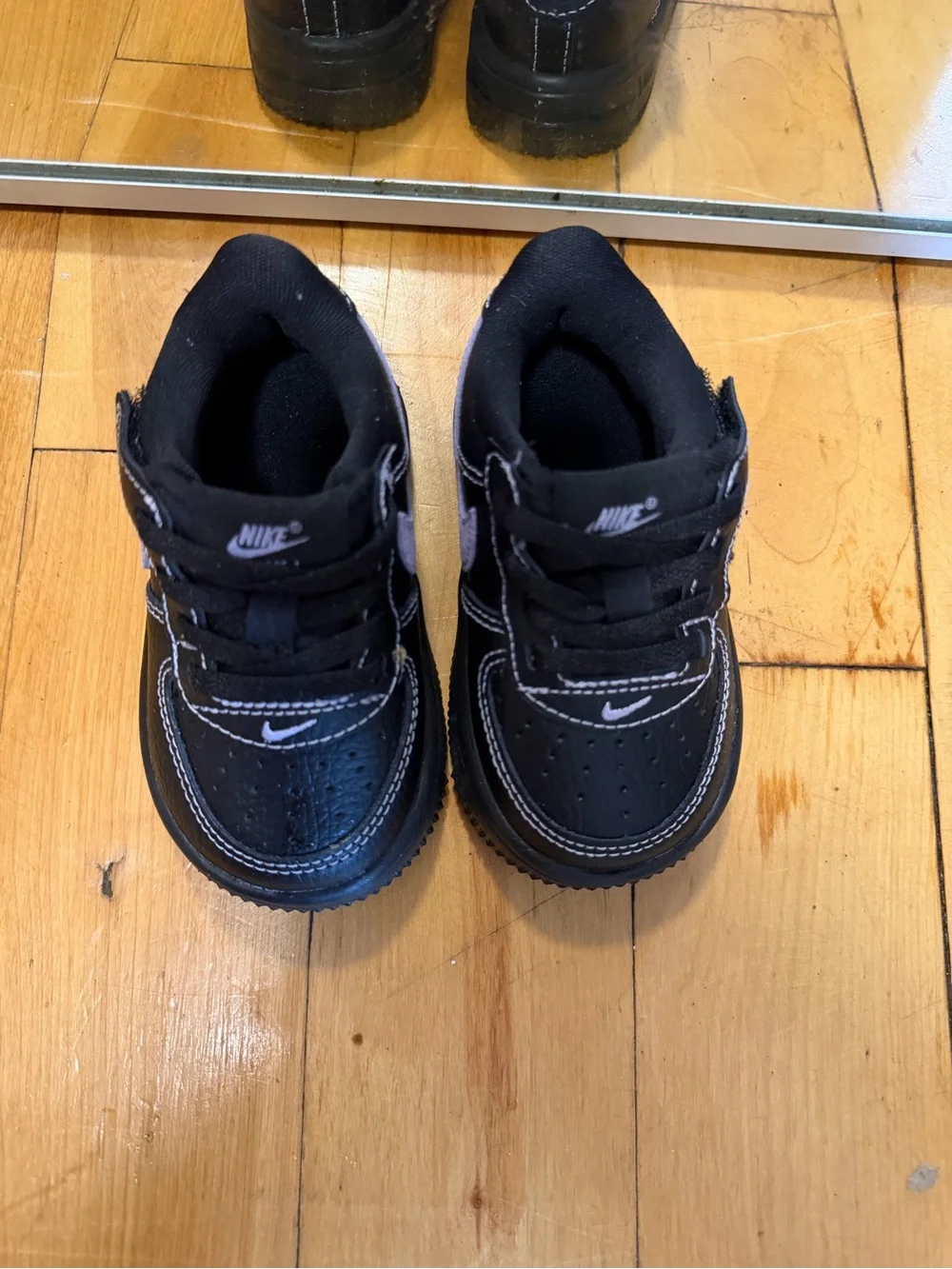 Nike Kids' Black Low-Top Air Force 5c